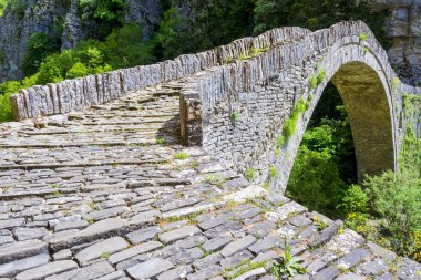 Noutsos, Epirus (Yunanistan eski taş köprü)