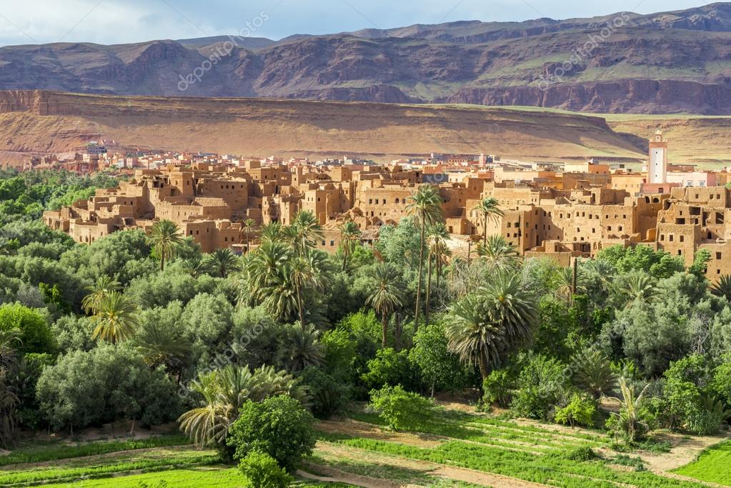 Town and oasis of Tinerhir, Morocco Stock Photo by ©naticastillog 77072473