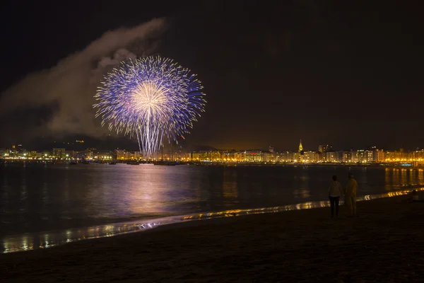 Feuerwerk in donostia, gipuzkoa (Spanien)) — Stockfoto