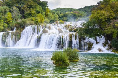 Hırvatistan 'ın Krka Ulusal Parkı' ndaki Şelaleler