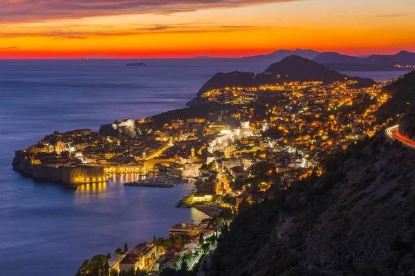 Cidade Velha de Dubrovnik ao pôr-do-sol, Croácia — Fotografia de Stock