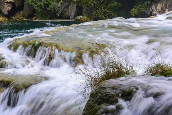 Cascadas en el Parque Nacional Krka, Croacia — Foto de Stock