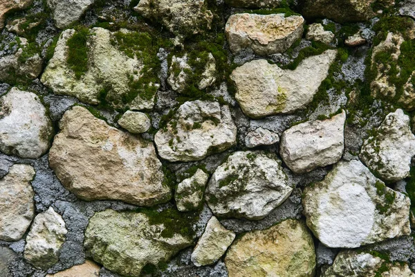 Fundo Textura Alvenaria Áspera Musgosa Pedra Crua Natural — Fotografia de Stock