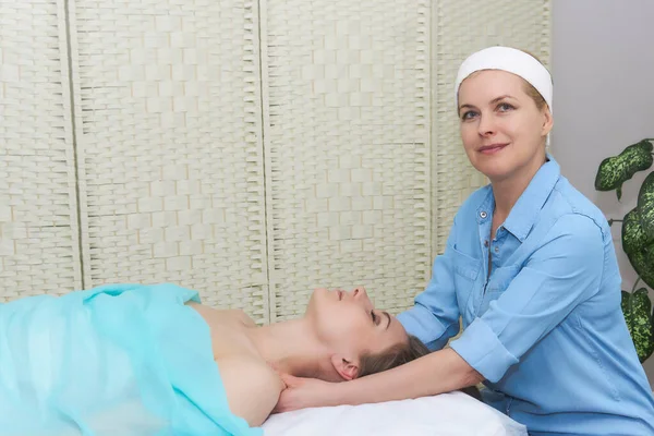 Professional Female Cosmetologist Doing Facial Massage Woman Spa Salon — Stock Photo, Image