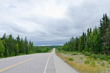 transcanada karayolu üstün göl kıyısı boyunca