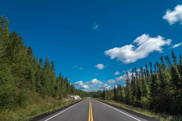 Trans Canada highway — Stockfoto