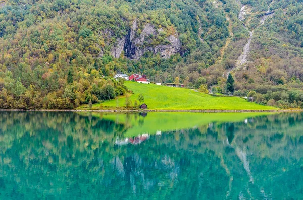 Reflexão Fiorde Noruega Momento Outono — Fotografia de Stock