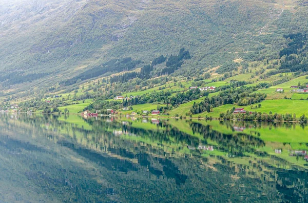 Reflection Norvégiában Fjord Ősszel — Stock Fotó