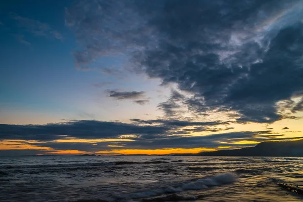 Pôr Sol Sobre Superfície Lago Superior Canadá — Fotografia de Stock