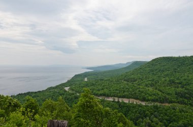 Kanada, Nova Scotia 'daki Breton Highlands ulusal parkının kıyı şeridi