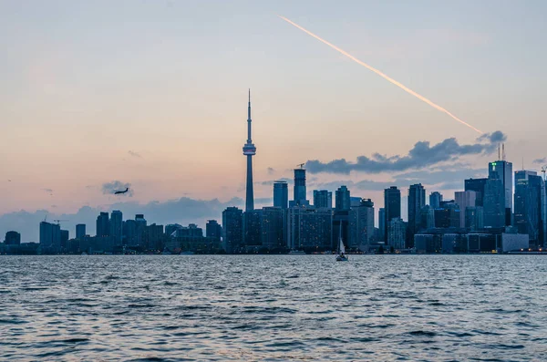 Skyline Toronto Dessus Lac Ontario Coucher Soleil — Photo