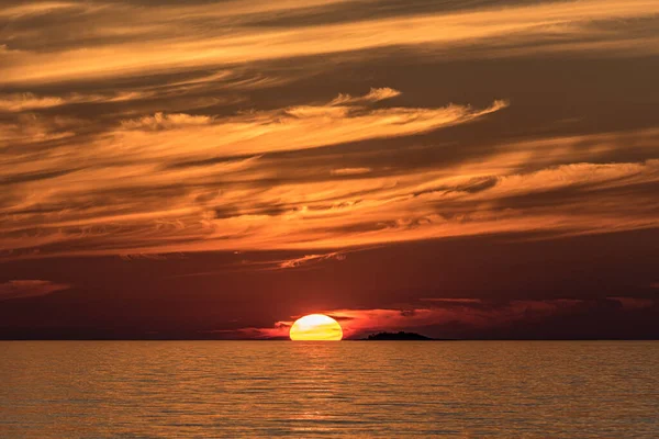 Solnedgång Över Ytan Den Vackra Superior Lake — Stockfoto