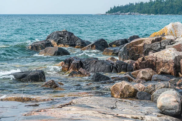 Скалистый Мыс Парке Superior Lake Park Канада — стоковое фото