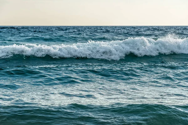 Surfa Vid Stranden Superior Lake Förenta Staterna — Stockfoto