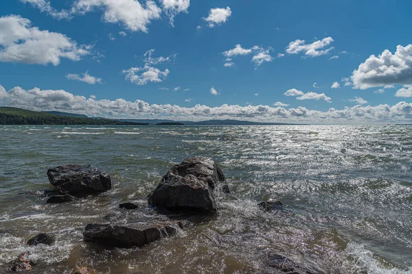 Surfovat Břehu Jezera Superior Park Kanada — Stock fotografie