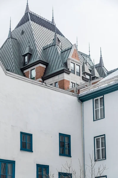 Oude Gebouwen Quebec Oude Stad Winter Bewolkt Dag — Stockfoto