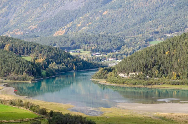 Fiume di montagna — Foto Stock