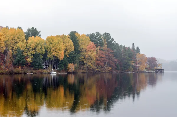 Lake in Algonquin Park — Stockfoto