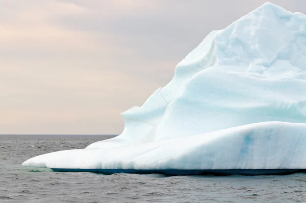 Bright white iceberg — Stock Photo, Image