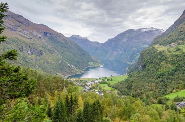 Norwegische Berge im Herbst — Stockfoto