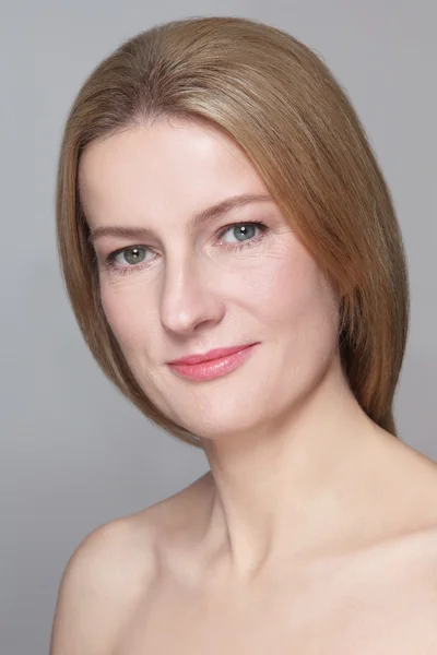 Mature woman with clean make-up — Φωτογραφία Αρχείου