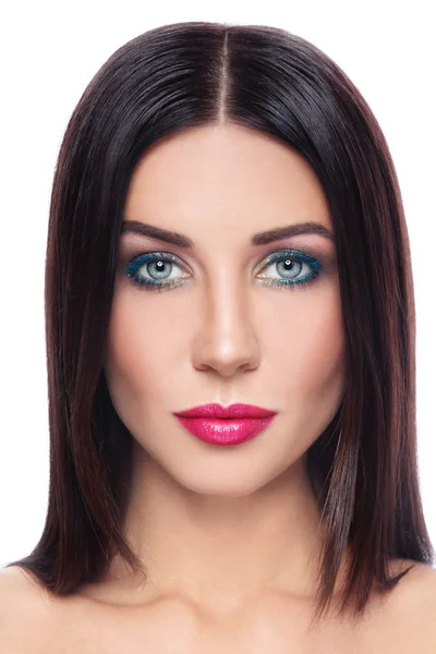 Schöne brünette Frau mit Farbe Make-up — Stockfoto