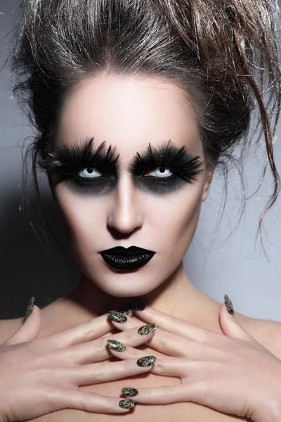 Vrouw met stijlvolle Halloween Make-up — Stockfoto