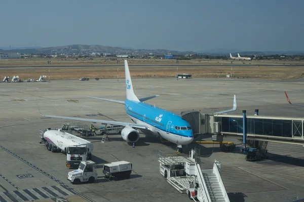 Klm Passagierflugzeug am Gate — Stockfoto