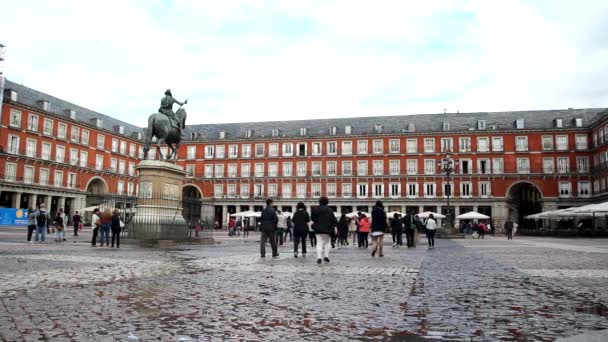 Berömda plaza mayor i madrid, Spanien. — Stockvideo