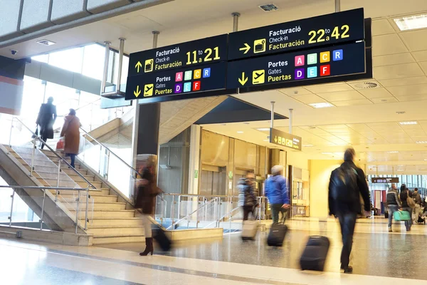 Passageiros das companhias aéreas — Fotografia de Stock