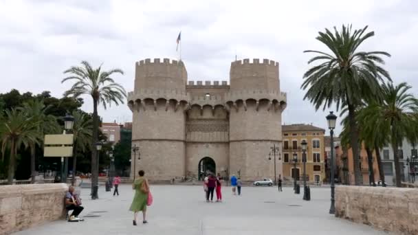 Serranos türme in valencia, spanien Stockvideo