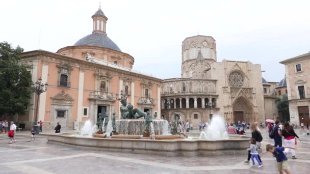 圣女广场在巴伦西亚，西班牙. — 图库视频影像