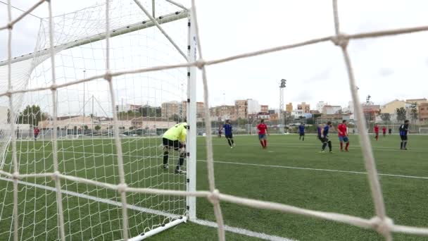 Jogo de futebol na Espanha — Vídeo de Stock