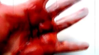 Hızlı ve kanlı el tahıl ile gergin görüntüleri