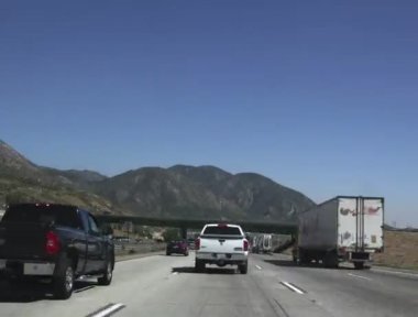 Yüksek hızlı zaman atlamalı Road Trip