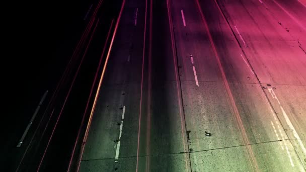 Verkehr auf der Nachtautobahn — Stockvideo