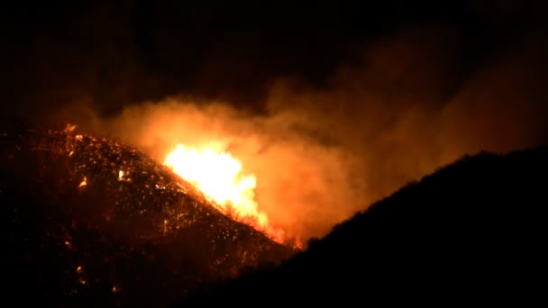 Південної Каліфорнії пожежі на ніч — стокове відео