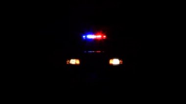 Polis arabanın ışıkları