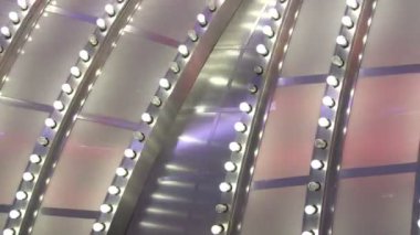 Kayan yazı ampulleri takip