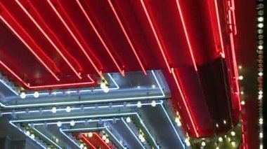 neon ışıklarla takip