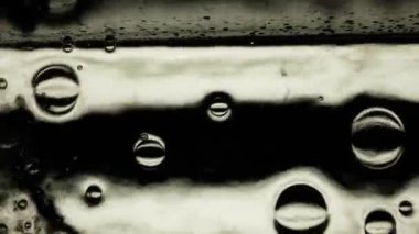 Karanlık su kabarcıkları