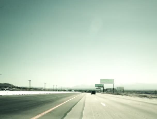 Řídit auto na dálnici — Stock video