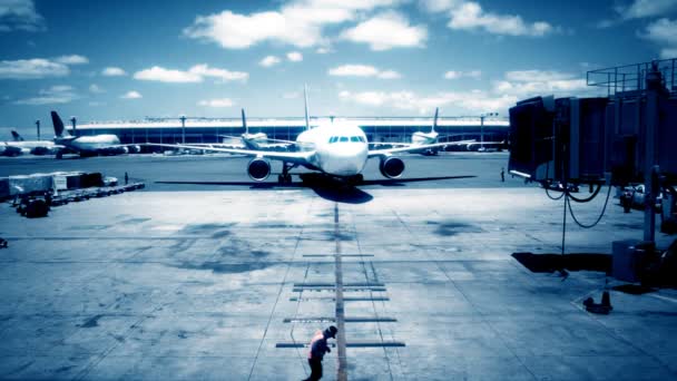 Airliner Jet Taxi into Terminal At Airport — Stock Video