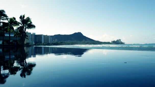 Glassy Pool near Beach — Stockvideo