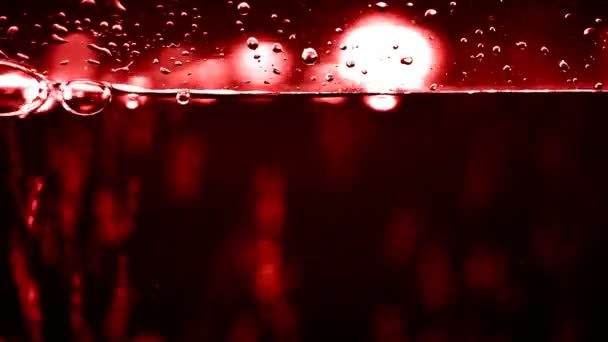 Rött vatten bubblor — Stockvideo