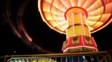 Geceleri parlamayı Carousel