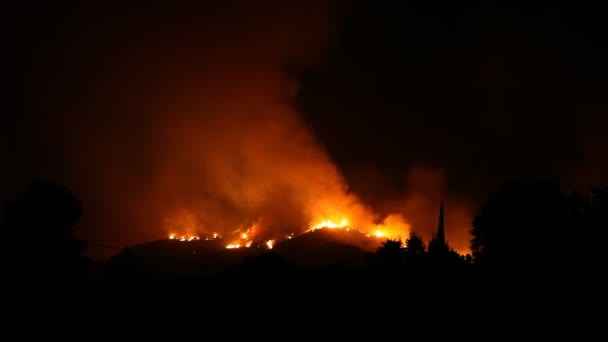 Quemaduras de fuego grandes — Vídeos de Stock