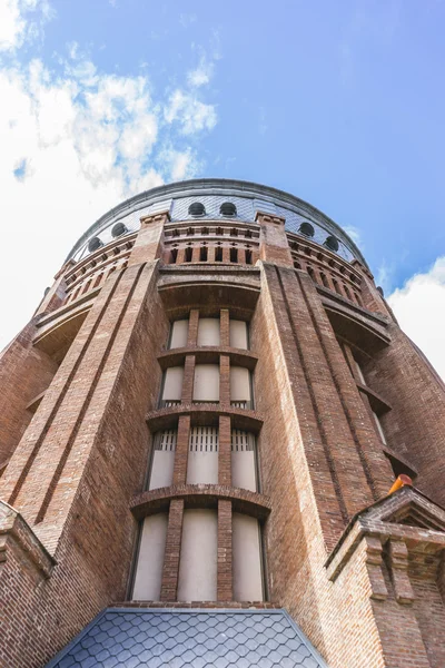 Cupula dome tower made of red bricks in the capital of Spain, ma — Stock Photo, Image