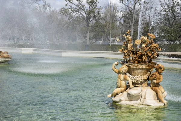 Fontana della dea ceres parterre nel giardino della pala — Foto Stock