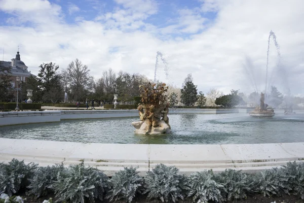 Fontana in giardino di palazzo di Aranjuez — Foto Stock
